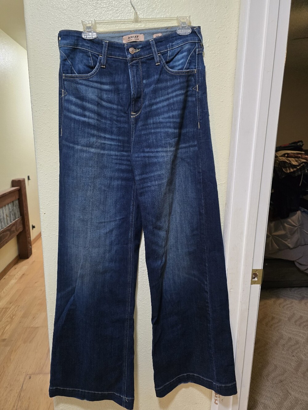 Ariat Women's High-Rise Wide Leg Jeans - Dark Blue Wash